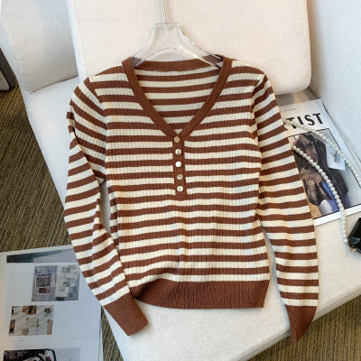 New autumn design, stylish V-neck, slim-fit base layer top
